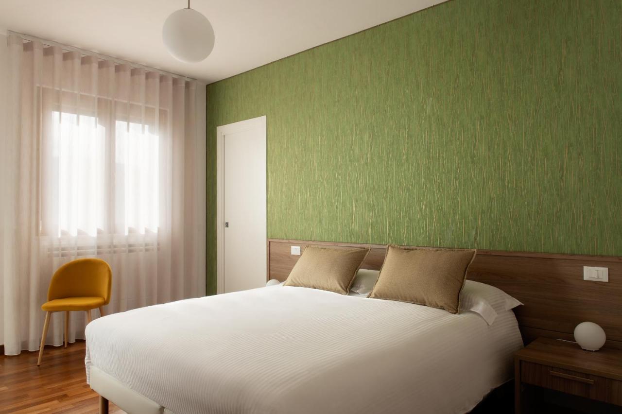 B&B Monna Lisa Rooms Montesano Scalo Bagian luar foto