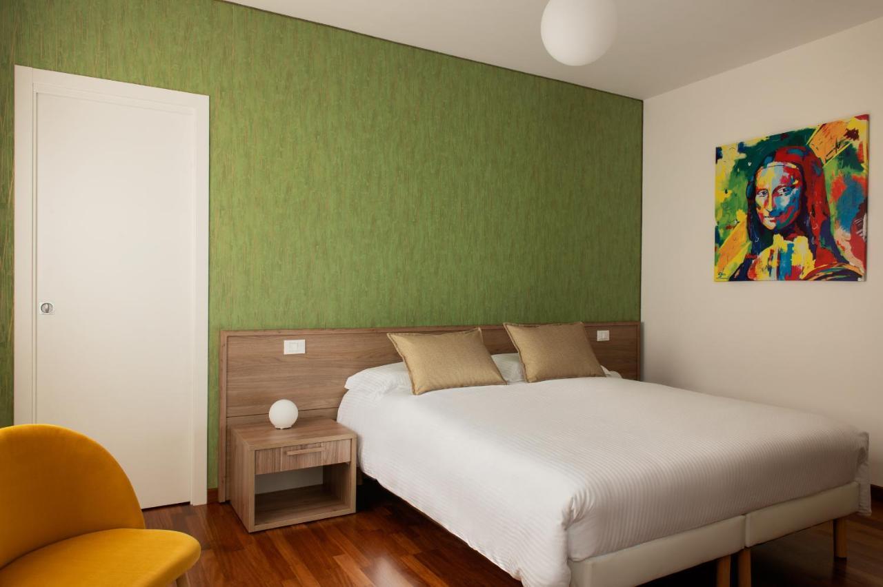 B&B Monna Lisa Rooms Montesano Scalo Bagian luar foto